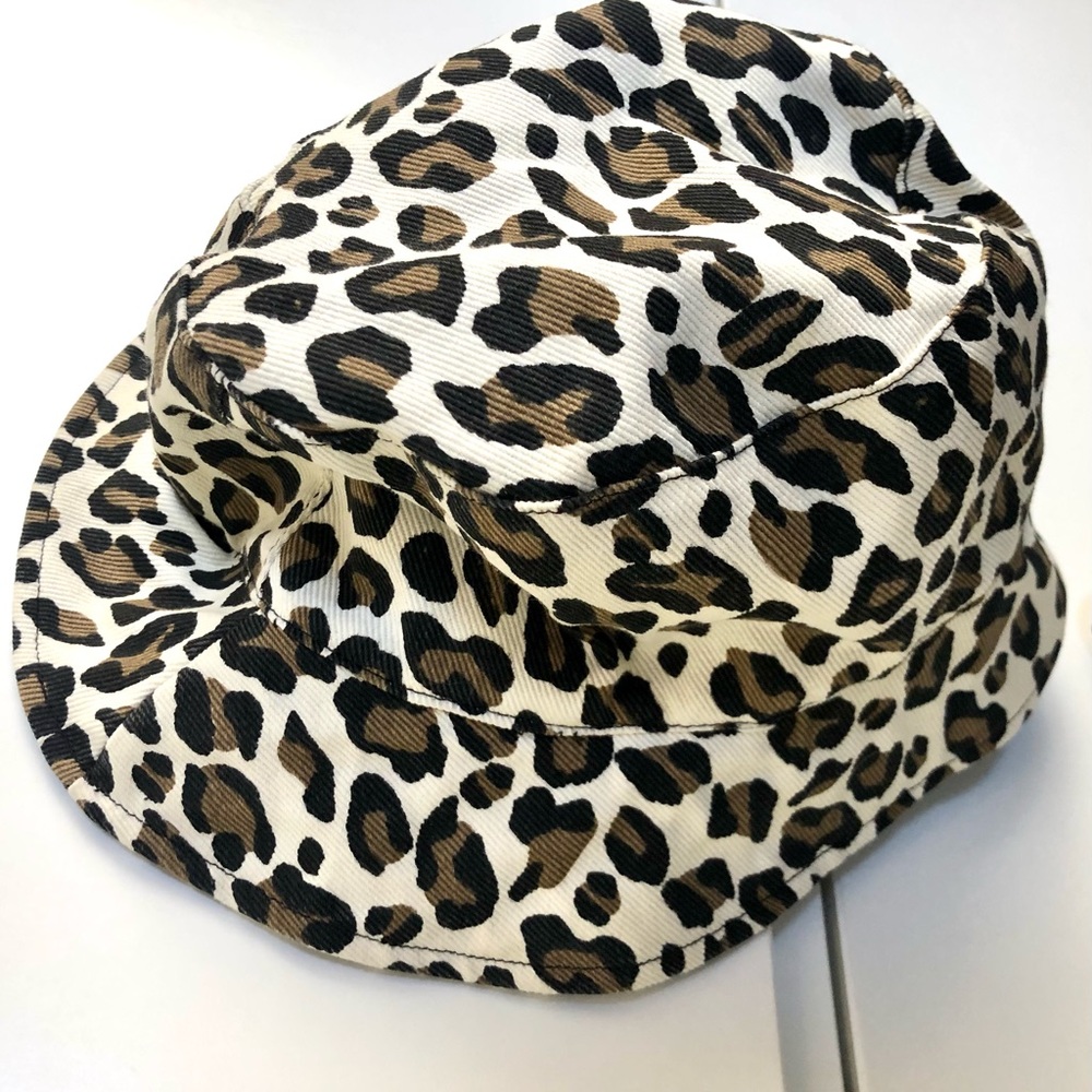 Leopard print bucket hat